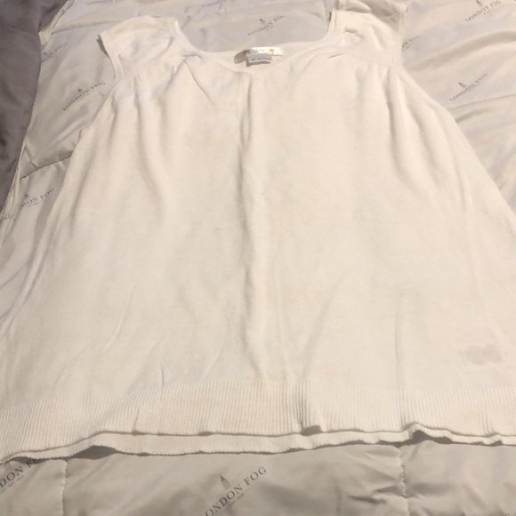 Old navy maternity white tank top size XL - Picture 4 of 5